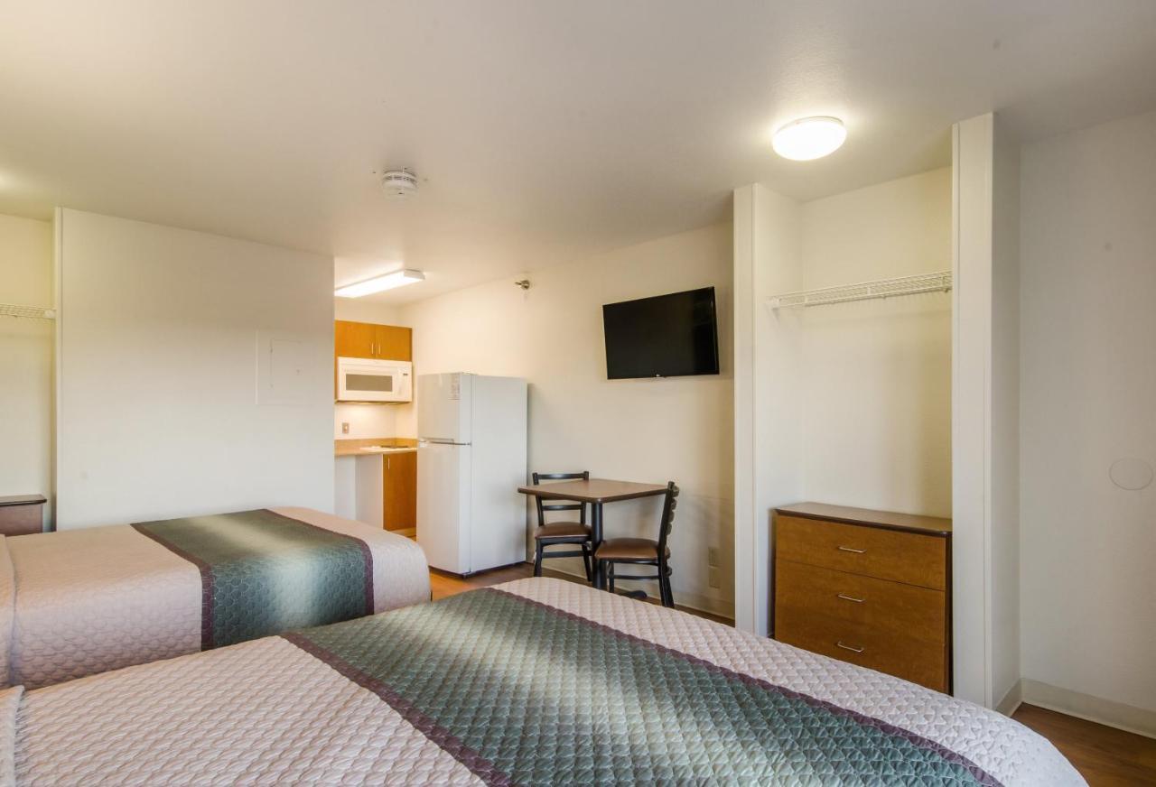 Hometowne Studios By Red Roof Denver - Glendale/ Cherry Creek Экстерьер фото