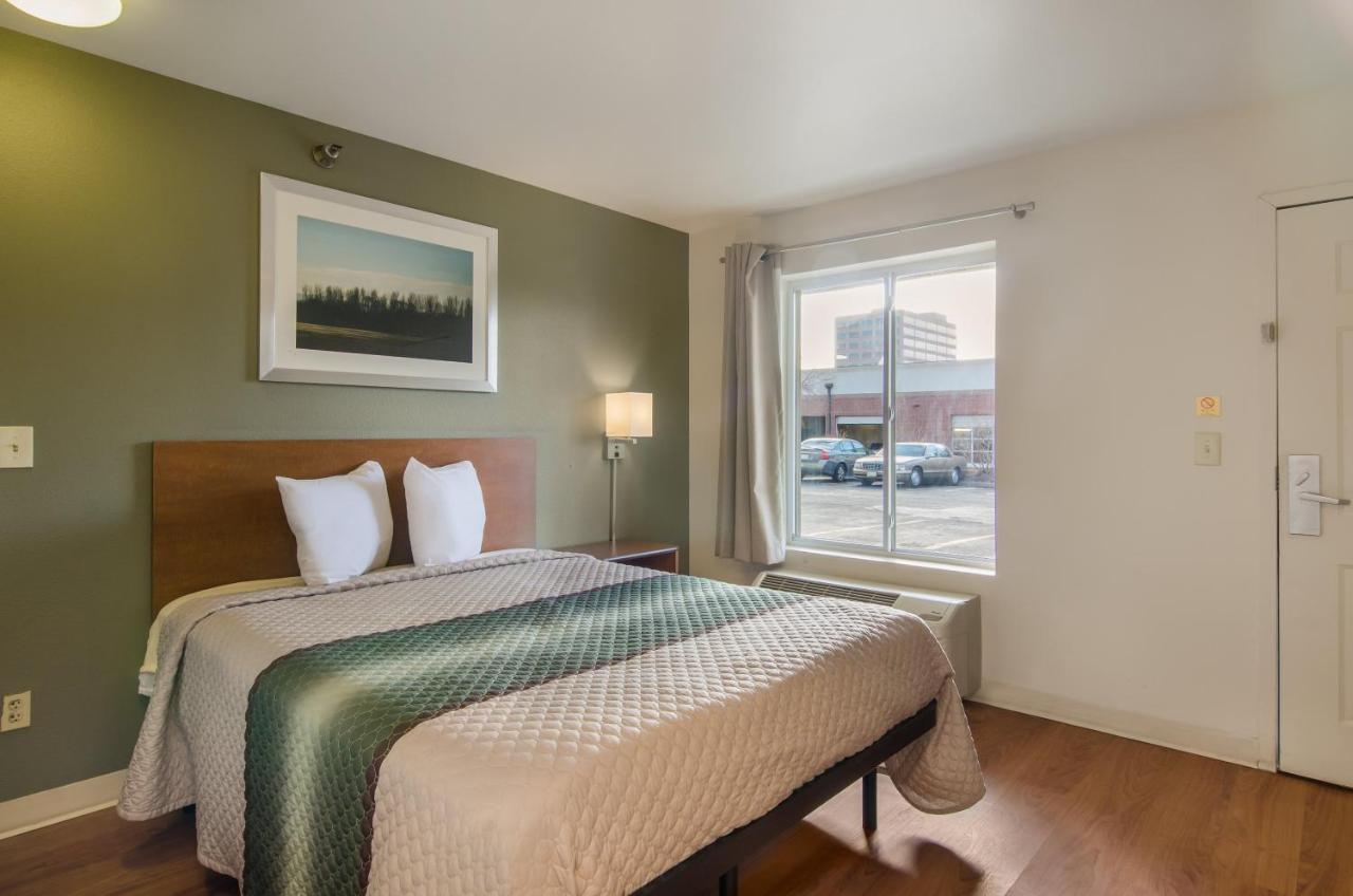Hometowne Studios By Red Roof Denver - Glendale/ Cherry Creek Экстерьер фото